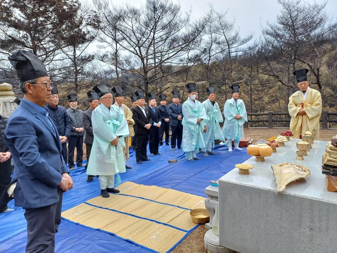 2025년 시조 문림랑공(휘 洪孚) 춘향제 …